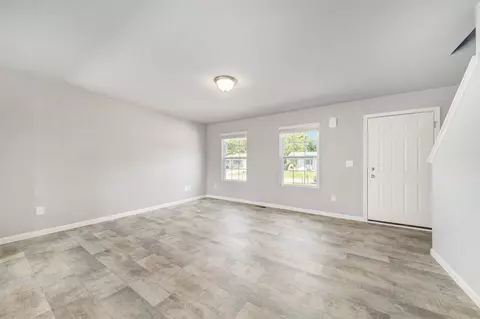 Living - 1931 Harold, Adrian, MI 49221 photo 1 of 2