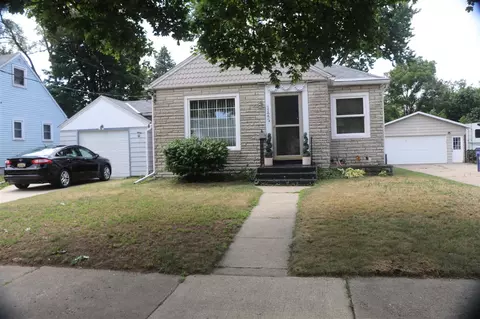 1122 Aberdeen, Grand Rapids, MI 49505