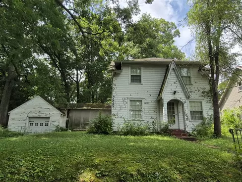1214 Mound, Jackson, MI 49203