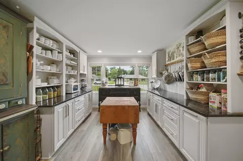 Kitchen - 1773 Shoemaker, Jackson, MI 49203 photo 11 of 12