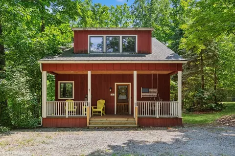 9 Orchard, Buchanan, MI 49107