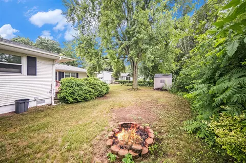 Exterior - 440 Marshall, Brooklyn, MI 49230 photo 4 of 7