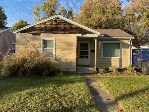 1518 Owens, Lansing, MI 48915