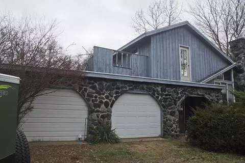 25172 Dutch Settlement, Dowagiac, MI 49047
