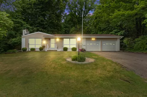 180 S Lake Doster, Plainwell, MI 49080