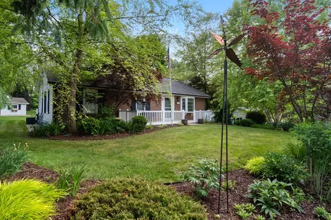 2113 Ridgeway, Jackson, MI 49203