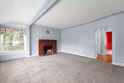 Living - 21197 Nummer, Warren, MI 48089 photo 2 of 5