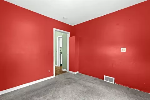 Bedroom - 21197 Nummer, Warren, MI 48089 photo 4 of 6