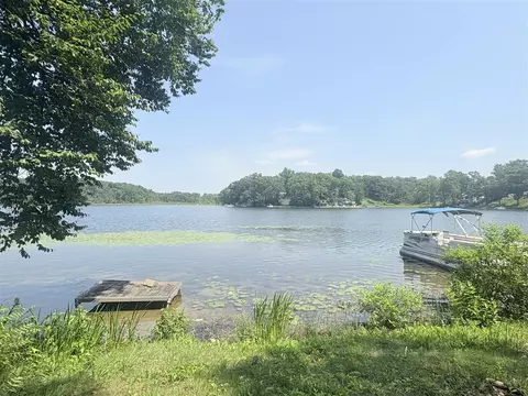 10567 Clear Lk, Battle Creek, MI 49014