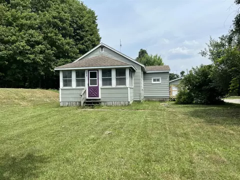 6612 S Ferris, Newaygo, MI 49337