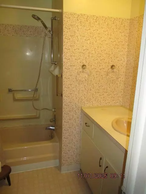 Bath - 8972 Andrews, Bellevue, MI 49021 photo 1 of 1