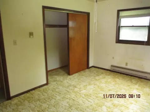 Bedroom - 8972 Andrews, Bellevue, MI 49021 photo 1 of 2