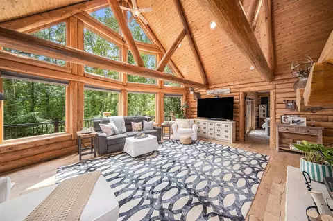 Living - 7750 Hivon, Carleton, MI 48117 photo 2 of 5