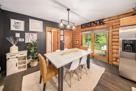 Dining - 7750 Hivon, Carleton, MI 48117 photo 1 of 2