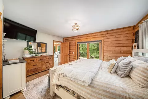 Bedroom - 7750 Hivon, Carleton, MI 48117 photo 3 of 10