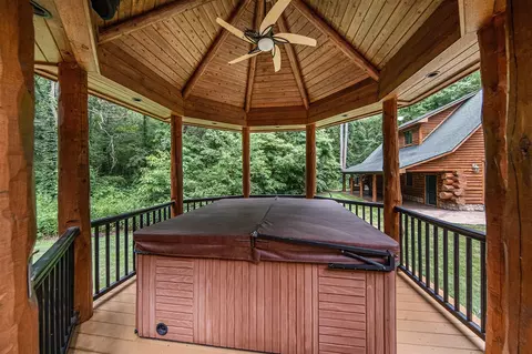 Exterior - 7750 Hivon, Carleton, MI 48117 photo 6 of 12