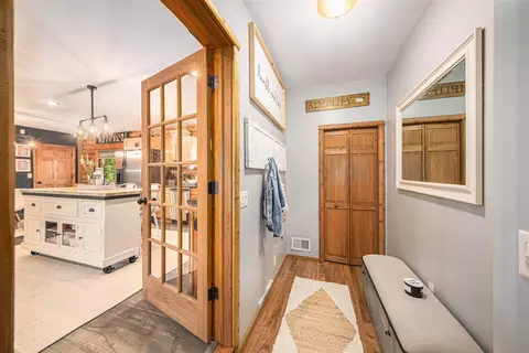 Entry Way - 7750 Hivon, Carleton, MI 48117 photo 1 of 5