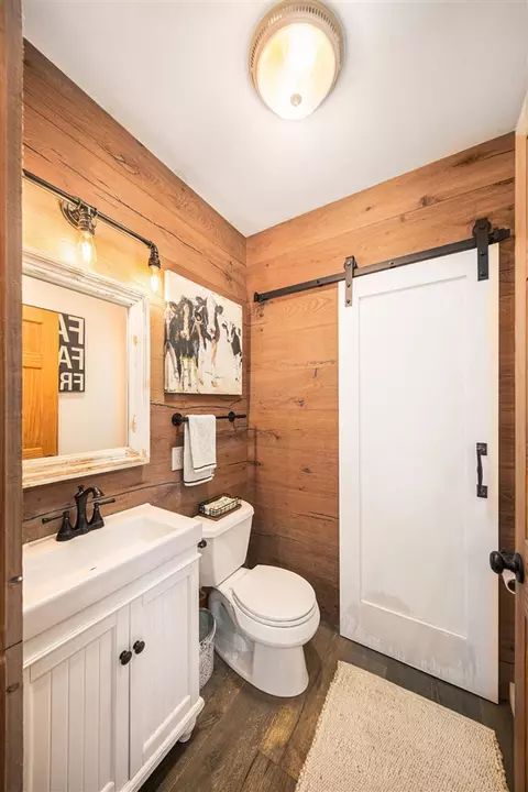 Bath - 7750 Hivon, Carleton, MI 48117 photo 1 of 5