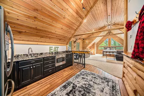 Kitchen - 7750 Hivon, Carleton, MI 48117 photo 4 of 5