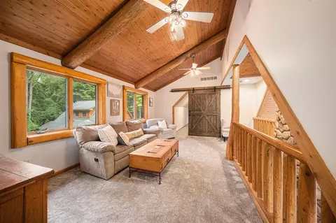 Entry Way - 7750 Hivon, Carleton, MI 48117 photo 4 of 5