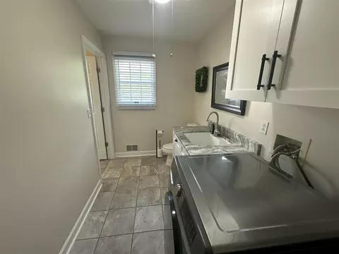 6089 Reynolds, Jackson, MI 49201 photo 9