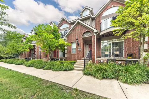 241 W Oakbrook, Ann Arbor, MI 48103