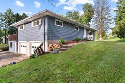 3900 W Bacon, Hillsdale, MI 49242