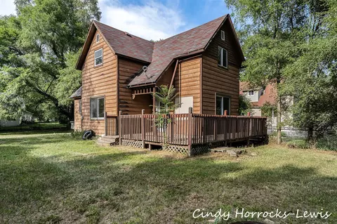 Exterior - 808 Riverside, Belding, MI 48809 photo 5 of 7