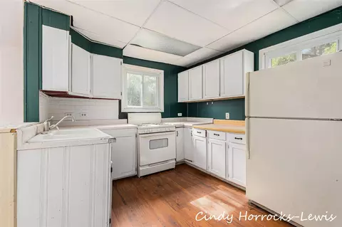 Kitchen - 808 Riverside, Belding, MI 48809 photo 1 of 2