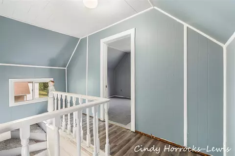 Entry Way - 808 Riverside, Belding, MI 48809 photo 2 of 2