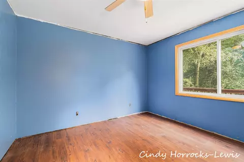 Bedroom - 808 Riverside, Belding, MI 48809 photo 2 of 8