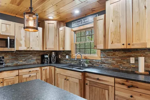 Kitchen - 7899 Benn, Parma, MI 49269 photo 6 of 6
