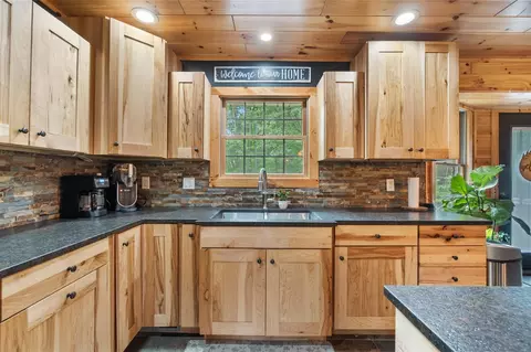 Kitchen - 7899 Benn, Parma, MI 49269 photo 5 of 6
