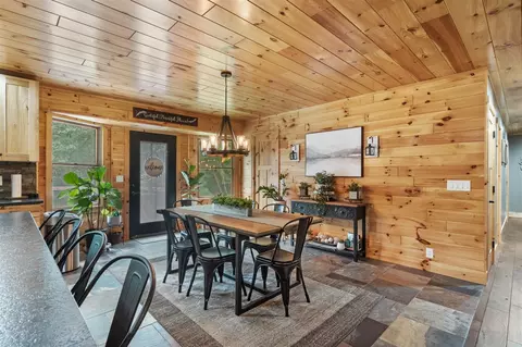 Dining - 7899 Benn, Parma, MI 49269 photo 4 of 4