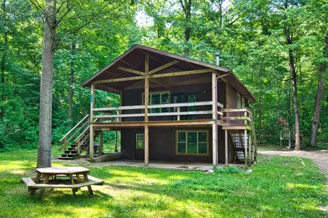 23627 Glenwood, Cassopolis, MI 49031