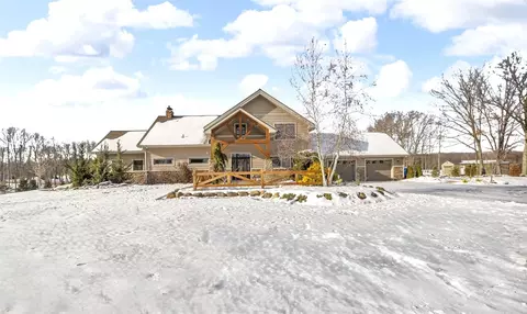 12500 Round Lk, Horton, MI 49246