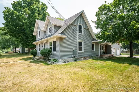 126 E Cherry, Wayland, MI 49348