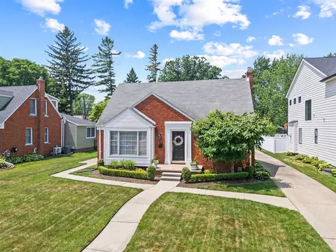 2213 N Wilson, Royal Oak, MI 48073