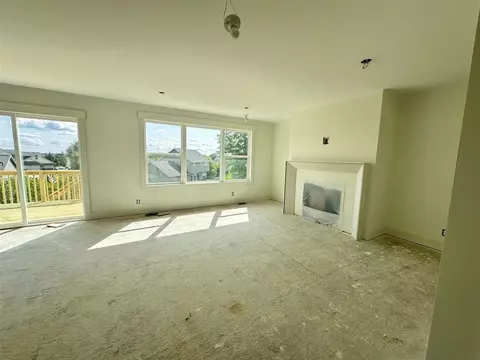 Living - 8292 Bauer Rdg, Jenison, MI 49428 photo 2 of 2