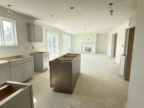 Kitchen - 8292 Bauer Rdg, Jenison, MI 49428 photo 2 of 5