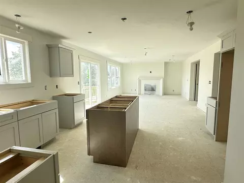 Kitchen - 8292 Bauer Rdg, Jenison, MI 49428 photo 3 of 5