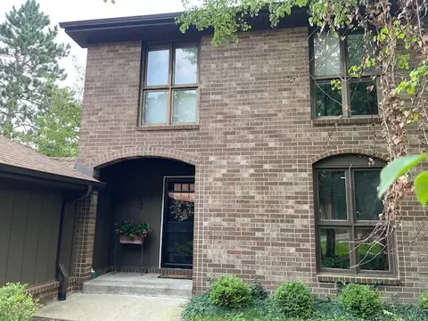 3646 Woodcliff, Kalamazoo, MI 49008