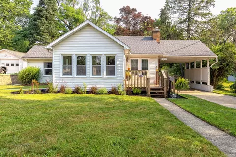 614 Hutchinson, Kalamazoo, MI 49008
