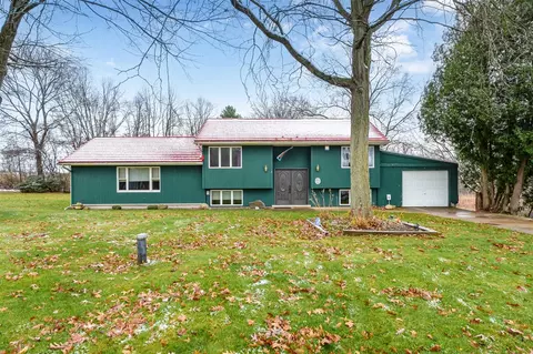 18980 16 Mile, Marshall, MI 49068