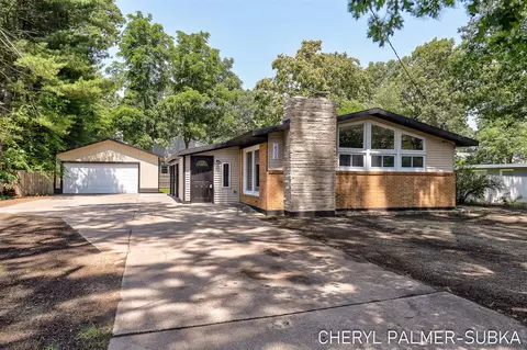 2906 Riverview, North Muskegon, MI 49445