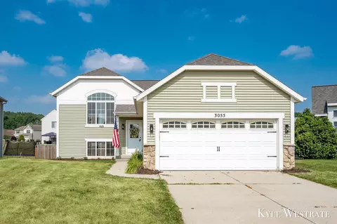 3055 Creek Way, Kentwood, MI 49512