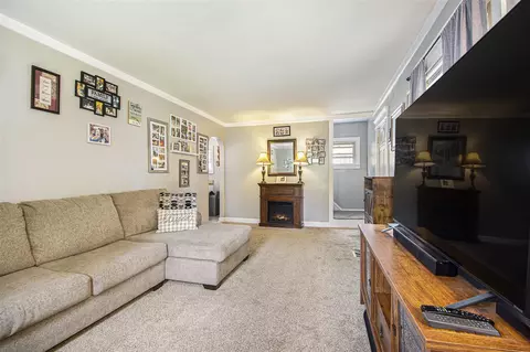 818 Eaton, Jackson, MI 49202 photo 6