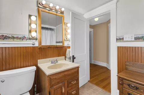 Bath - 716 Union, Jackson, MI 49203 photo 2 of 2