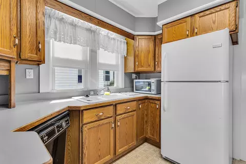 Kitchen - 716 Union, Jackson, MI 49203 photo 2 of 2