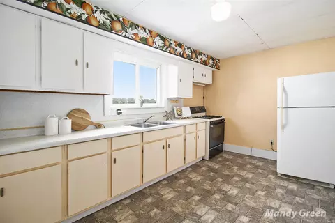 Kitchen - 4651 E Pierce Rd, Ithaca, MI 48847 photo 1 of 1
